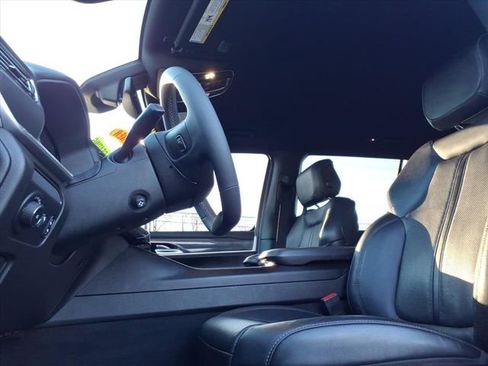 Used 2022 Jeep Wagoneer Series II image 28