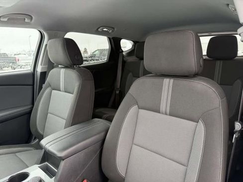 Used 2025 Chevrolet Blazer LT image 11