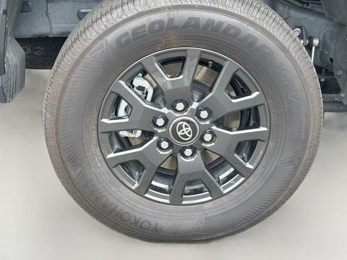Used 2025 Toyota 4Runner SR5 RWD image 9