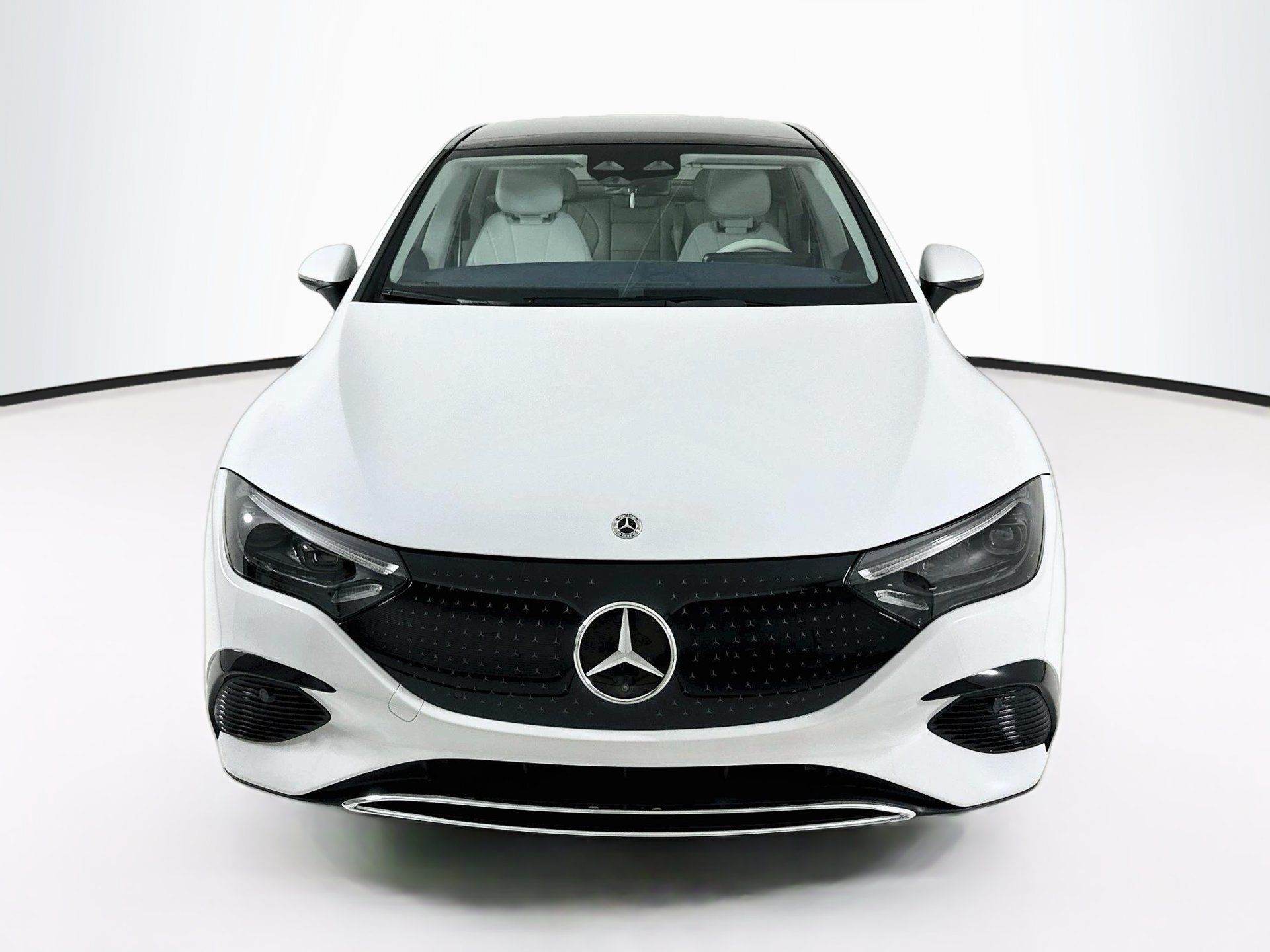 Used 2023 Mercedes-Benz EQE 350+ 4MATIC Sedan image 2