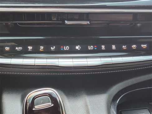 Used 2024 Cadillac Escalade Sport w/ LPO, ONYX Package image 18