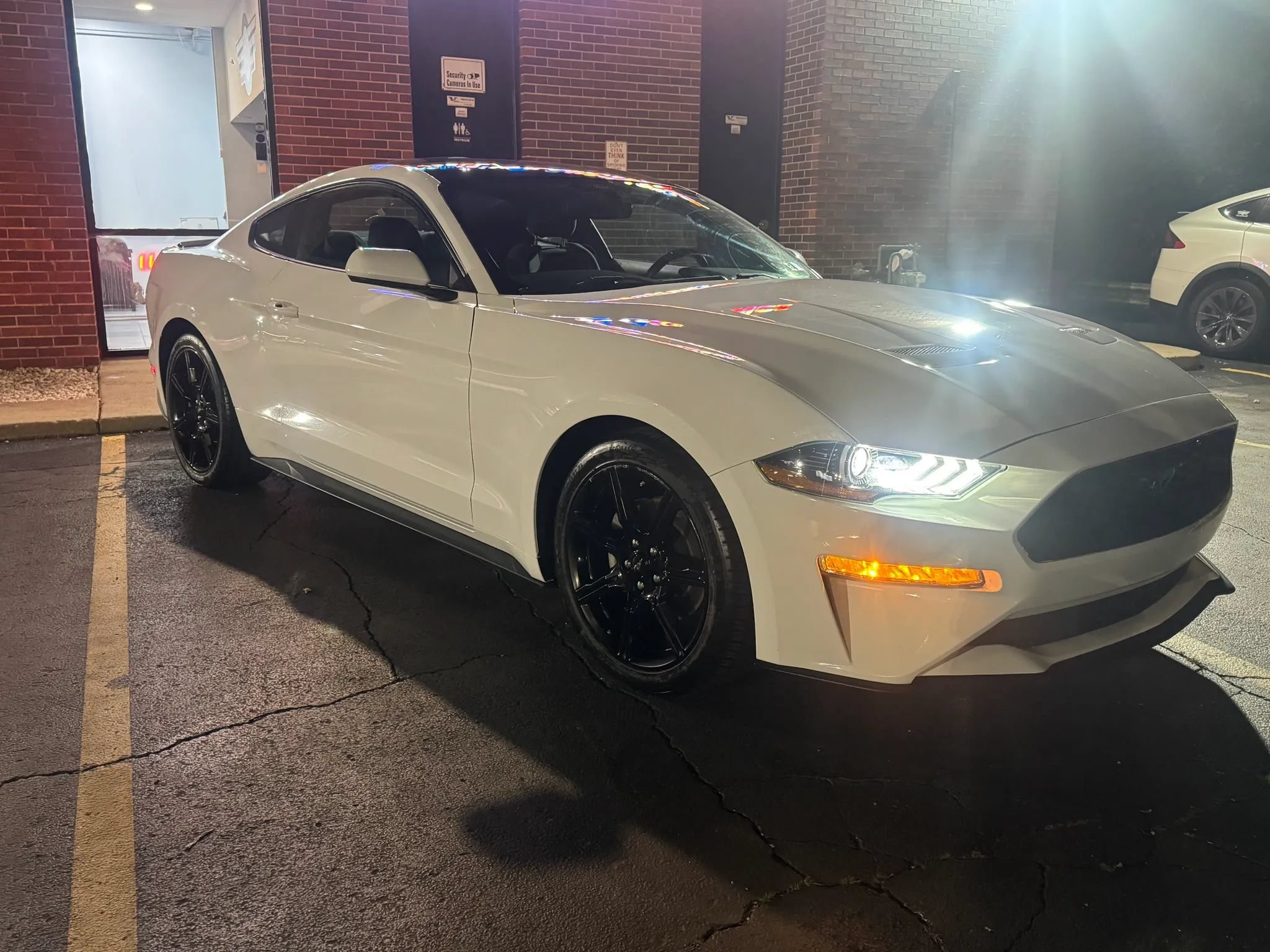 Used 2020 Ford Mustang Coupe w/ Black Accent Package RWD image 9