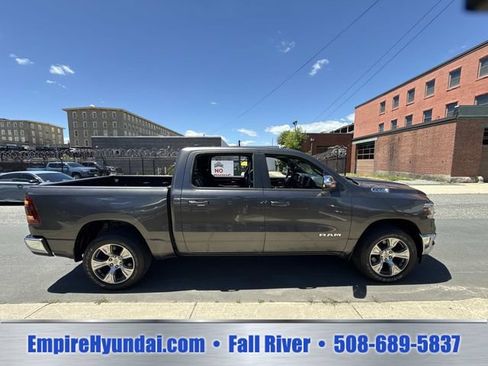 Used 2023 RAM 1500 Laramie AWD/4WD image 3