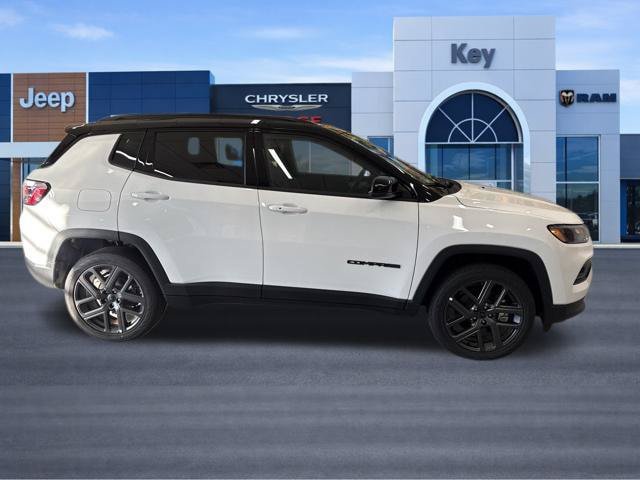 New 2026 Jeep Compass Limited w/ Sun, Sound & Navigation Group AWD/4WD image 9