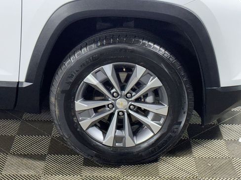 Used 2025 Chevrolet Equinox LT AWD/4WD image 23