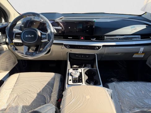 New 2026 Kia Carnival SX Prestige image 13