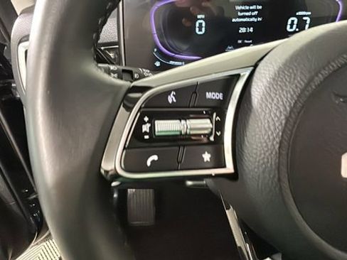 Used 2025 Kia Seltos S AWD/4WD image 16