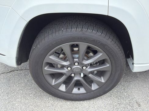 Used 2019 Jeep Grand Cherokee High Altitude image 17