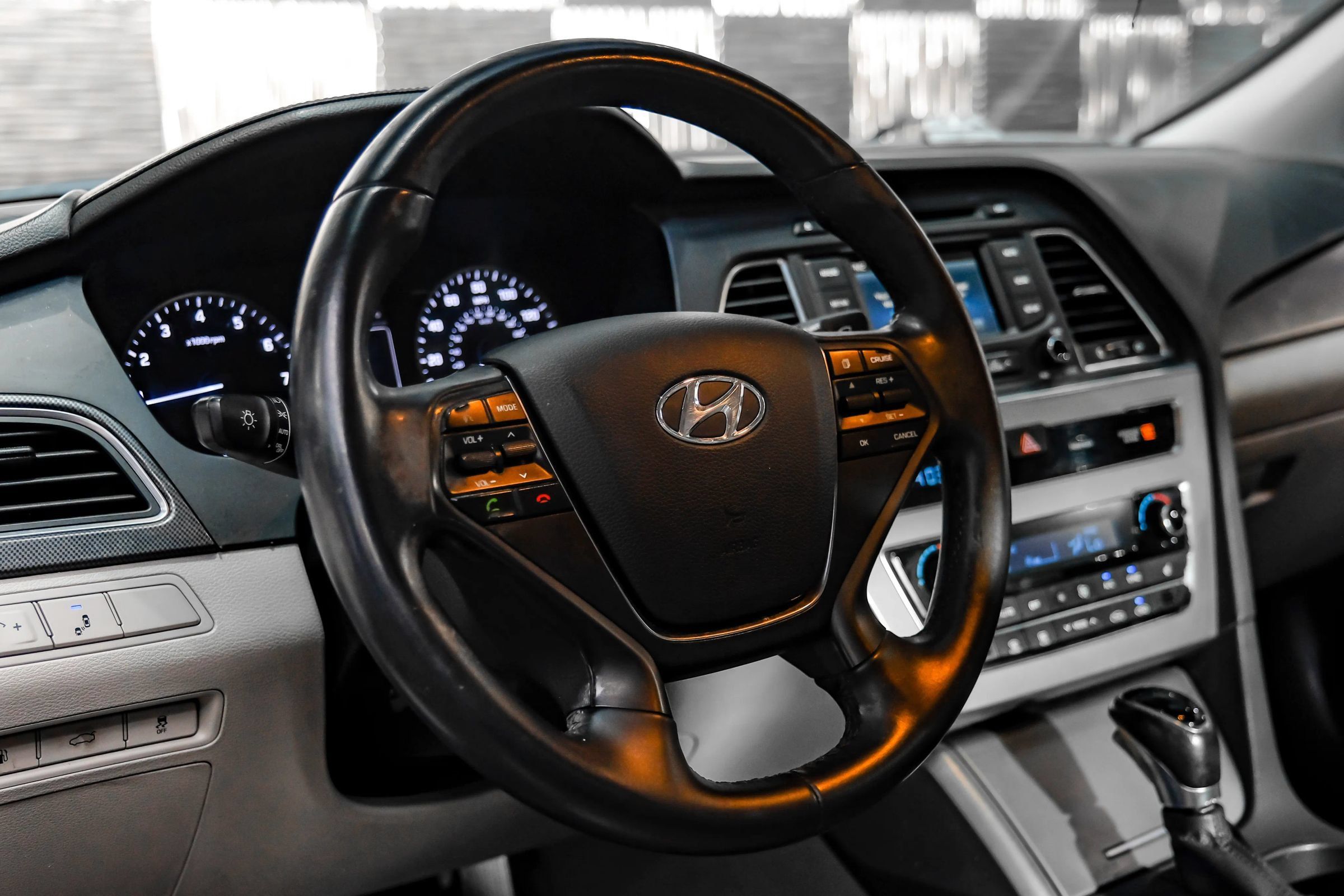 Used 2015 Hyundai Sonata Sport w/ Option Group 03 FWD image 13