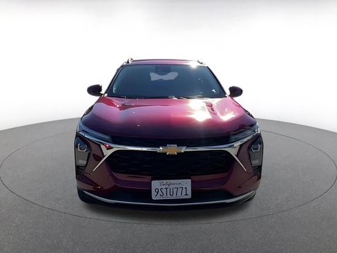 Used 2025 Chevrolet Trax LT image 4