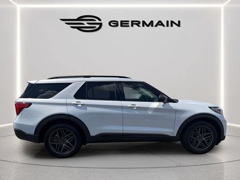 Certified 2026 Ford Explorer Active w/ Active Comfort Package RWD image 9