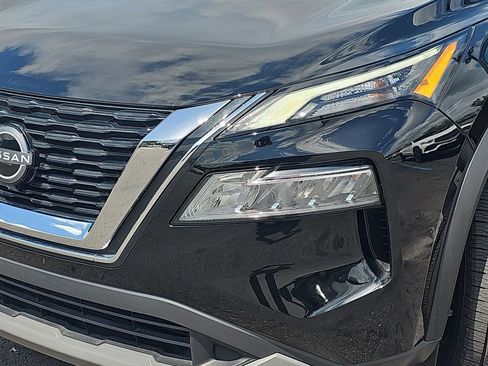 Used 2023 Nissan Rogue SV FWD image 33