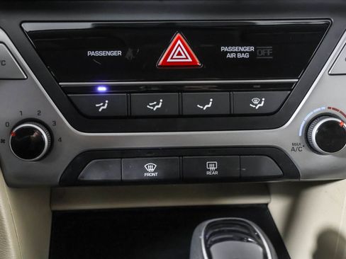 Used 2018 Hyundai Elantra SEL image 30