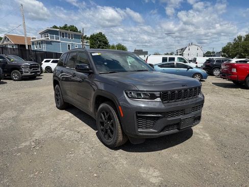 New 2026 Jeep Grand Cherokee Altitude AWD/4WD image 7