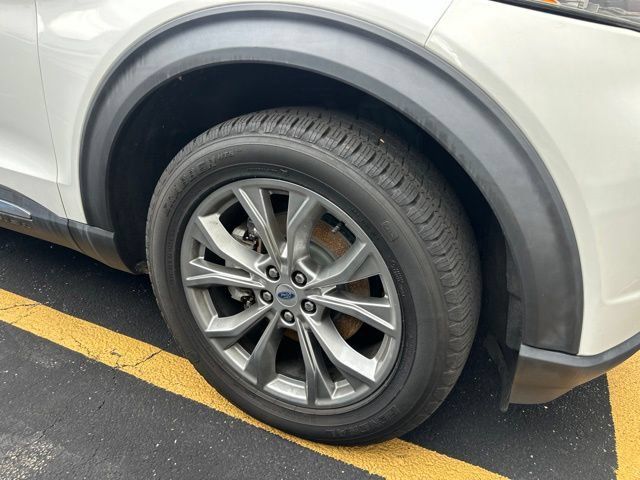 Used 2020 Ford Explorer Limited AWD/4WD image 3