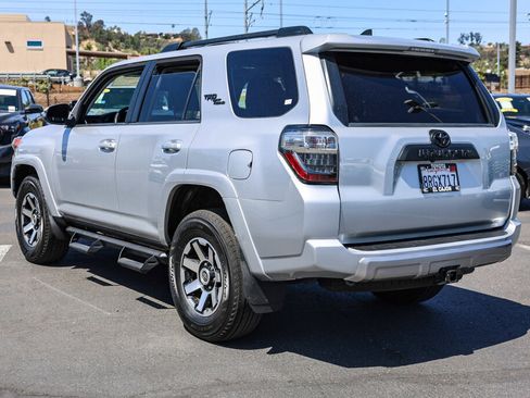 Certified 2020 Toyota 4Runner TRD Off-Road Premium w/ Moonroof Package AWD/4WD image 23