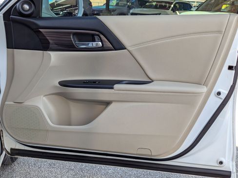 Used 2016 Honda Accord EX-L image 28