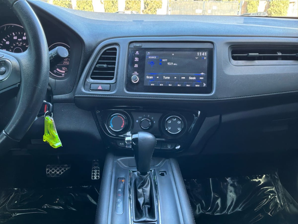 Used 2021 Honda HR-V Sport image 15