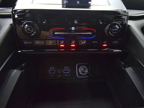 New 2026 Jeep Grand Cherokee L 4WD image 21