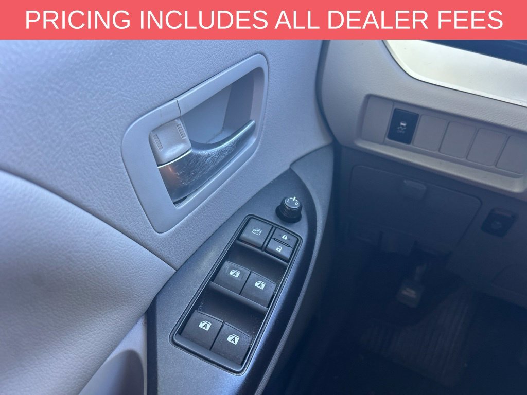 Used 2015 Toyota Sienna LE FWD image 13