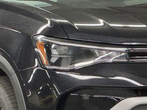 New 2025 Volkswagen Taos SE image 42