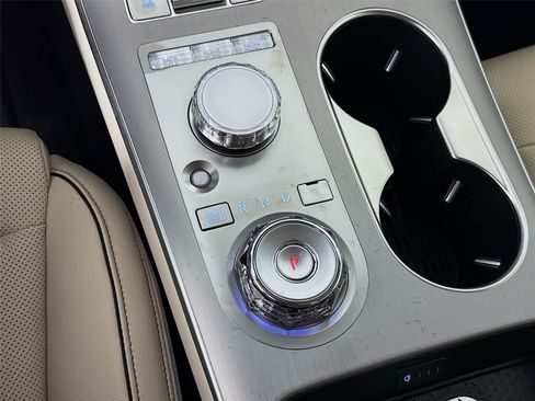 New 2026 Genesis GV70 2.5T Advanced AWD/4WD image 19