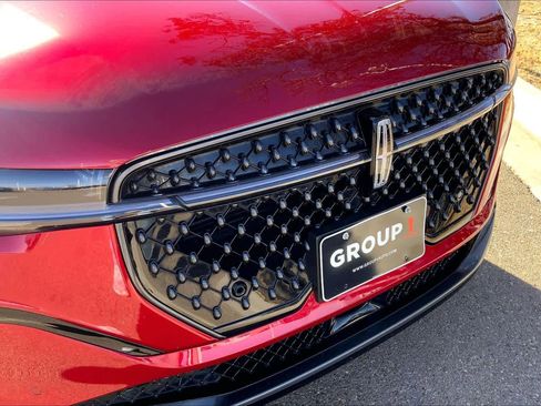 Used 2025 Lincoln Nautilus Reserve image 29