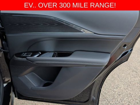 Used 2024 Cadillac Lyriq Luxury w/ LPO, Floor Liner Package AWD/4WD image 34