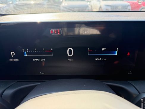 Used 2027 Nissan Sentra SR w/ Floor Mat Package FWD image 15