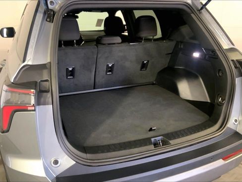Used 2026 Chevrolet Equinox LT FWD image 4