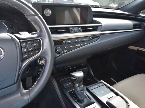 Used 2019 Lexus ES 350 w/ Accessory Package 2 image 9