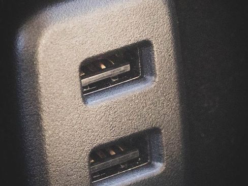 Used 2018 Cadillac Escalade Luxury image 13