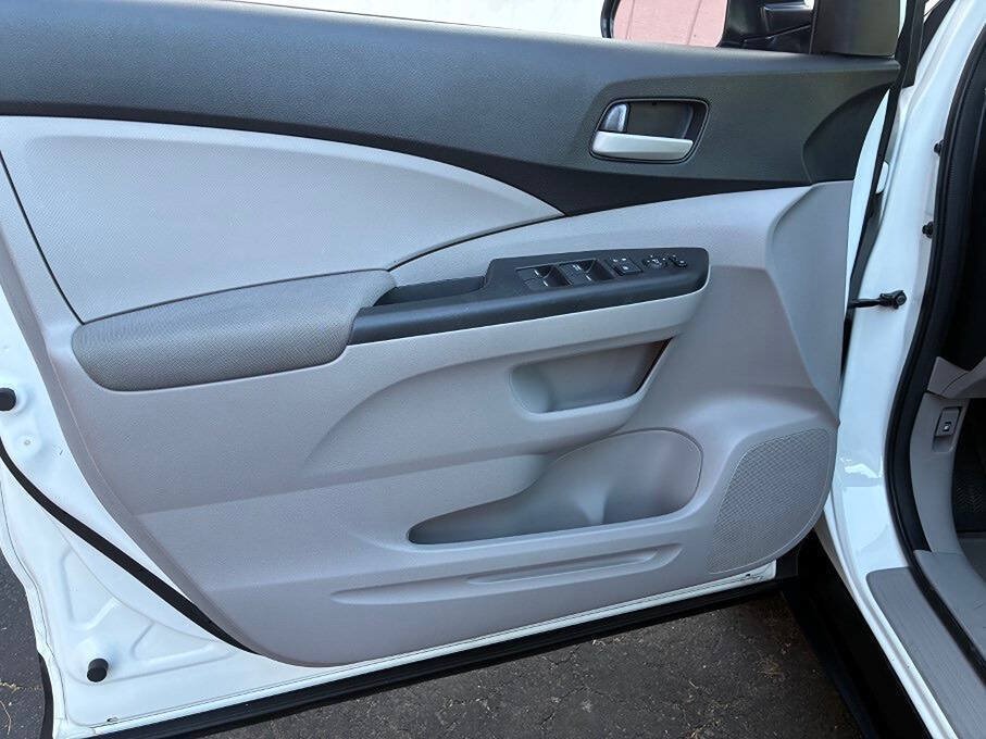 Used 2014 Honda CR-V LX image 17