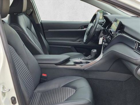 Used 2024 Toyota Camry SE FWD image 19