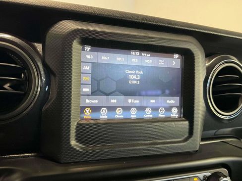 Used 2021 Jeep Wrangler Unlimited Sport AWD/4WD image 26