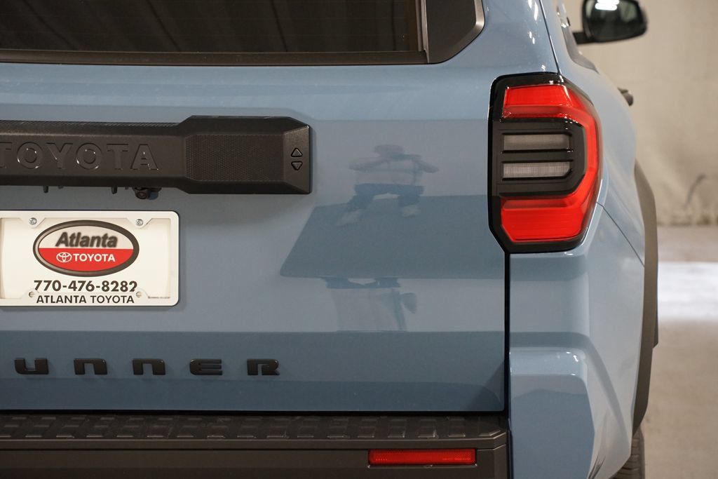 New 2026 Toyota 4Runner SR5 AWD/4WD image 10