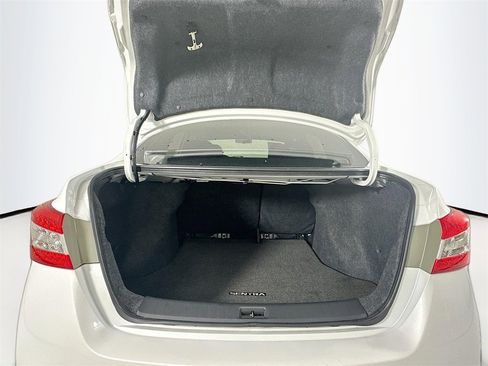 Used 2014 Nissan Sentra SR w/ SR Driver Package image 20