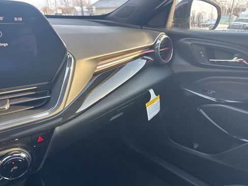 New 2026 Chevrolet Trax RS w/ Sunroof Package FWD image 39
