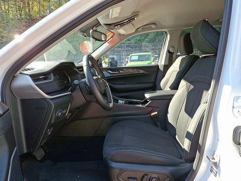 Certified 2021 Jeep Grand Cherokee L Laredo w/ Luxury Tech Group I image 14