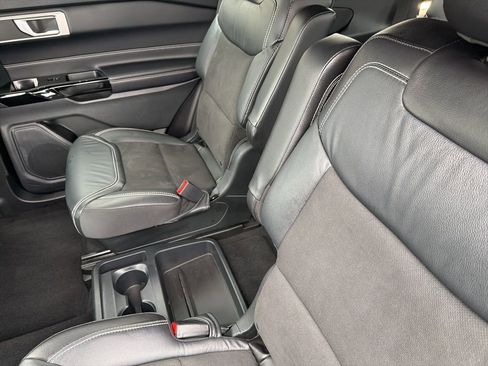 Used 2021 Ford Explorer ST image 9
