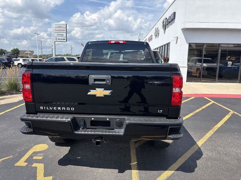 Used 2018 Chevrolet Silverado 1500 LT w/ LT Convenience Package AWD/4WD image 6