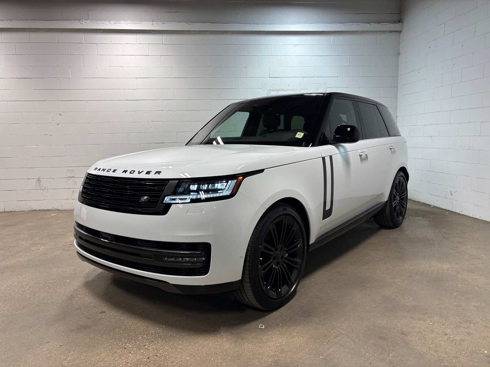 New 2026 Land Rover Range Rover SE AWD/4WD image 1