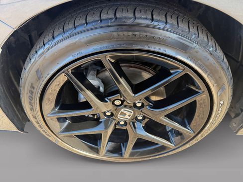 Used 2024 Honda Civic Sport image 9