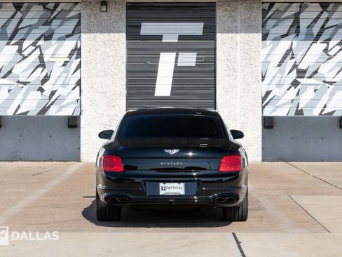 Used 2024 Bentley Flying Spur V8 image 14