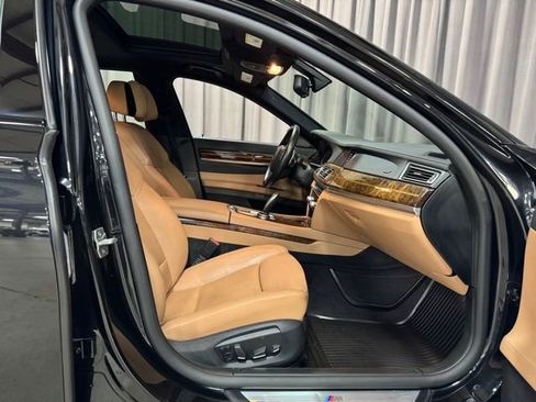 Used 2014 BMW 740Li xDrive image 7