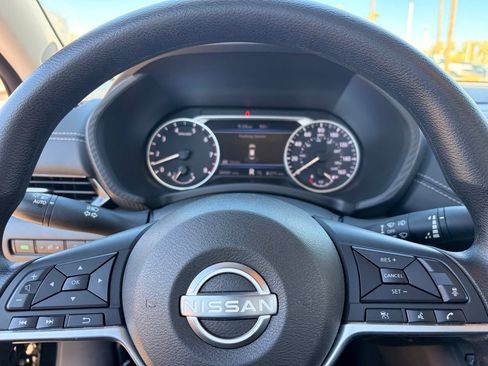 Certified 2025 Nissan Sentra SV FWD image 30