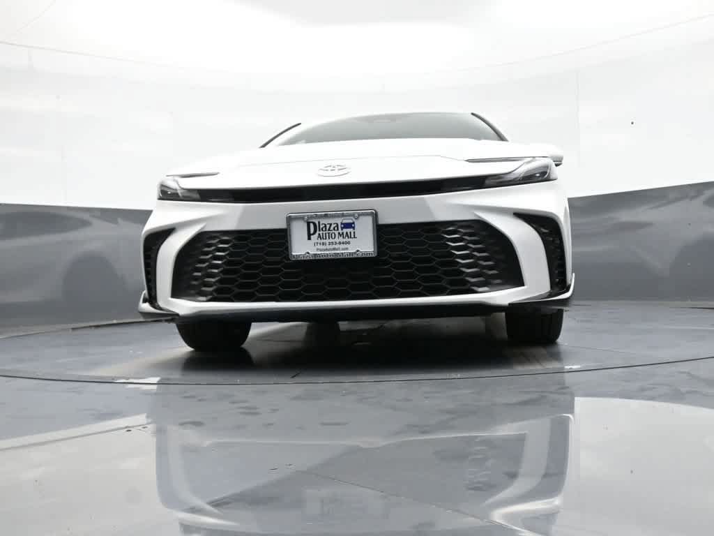 Used 2025 Toyota Camry SE w/ Convenience Package AWD/4WD image 26