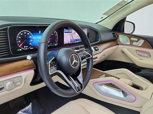 Used 2025 Mercedes-Benz GLE 350 4MATIC w/ AMG Line Exterior image 18