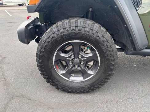 Used 2023 Jeep Gladiator Rubicon w/ Cold Weather Group image 10