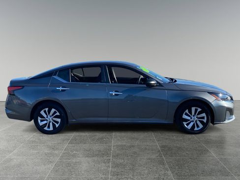Used 2025 Nissan Altima 2.5 S image 6